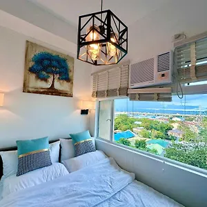 One Condominium, Alabang - Bluu - Fiber Wi-fi, Netflix-ready , Muntinlupa City Philippines